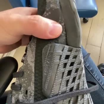 Adidas Antrenman Ayakkabı 2 Günlük Kullanımda Yanlardan Açılma