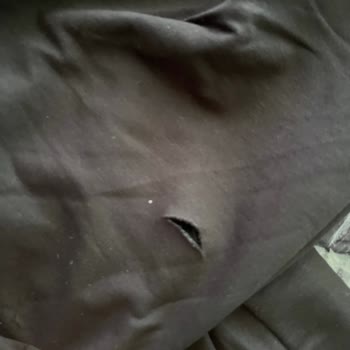 Lemaye Offical Özensiz Kargo Ve Defolu Ürünler: Müşteri Memnuniyetsizliği