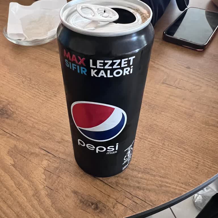 Pepsi Max Gazlı Su Tadı Geliyor.