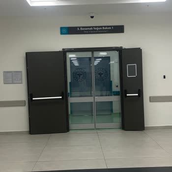 Tekirdağ Dr. İsmail Fehmi Cumalıoğlu Şehir Hastanesi Yoğun Bakım Doktorunun İlgisizliği