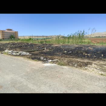 Türk Telekom Kabloları, Direkleri Yerlerde!