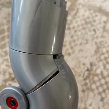 Dyson V12 Koltukaltı Aparatı