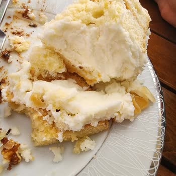 Özsüt Ananas Bademli Pasta