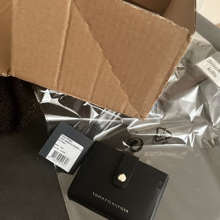 Boyner Online Aldığım Urunu Şeffaf Paketle Belgesiz Gönderilmiş