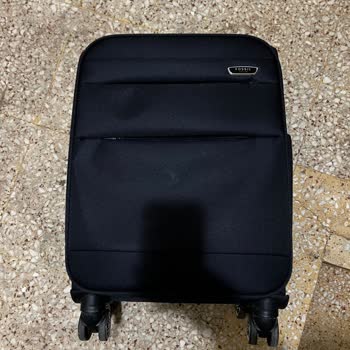 Ручка чемодана Fossil сломалась на 2-й день. Отнес на возврат, а его починили без моего ведома