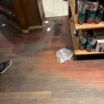 Kahve Dünyası Mağaza Personeli Ve Müşteri İletişimi