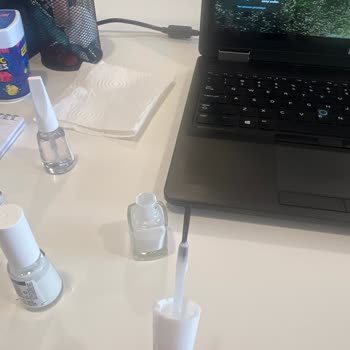 Flormar'ın Neredeyse Yok Denilecek Kadar Olan Oje Fırçası