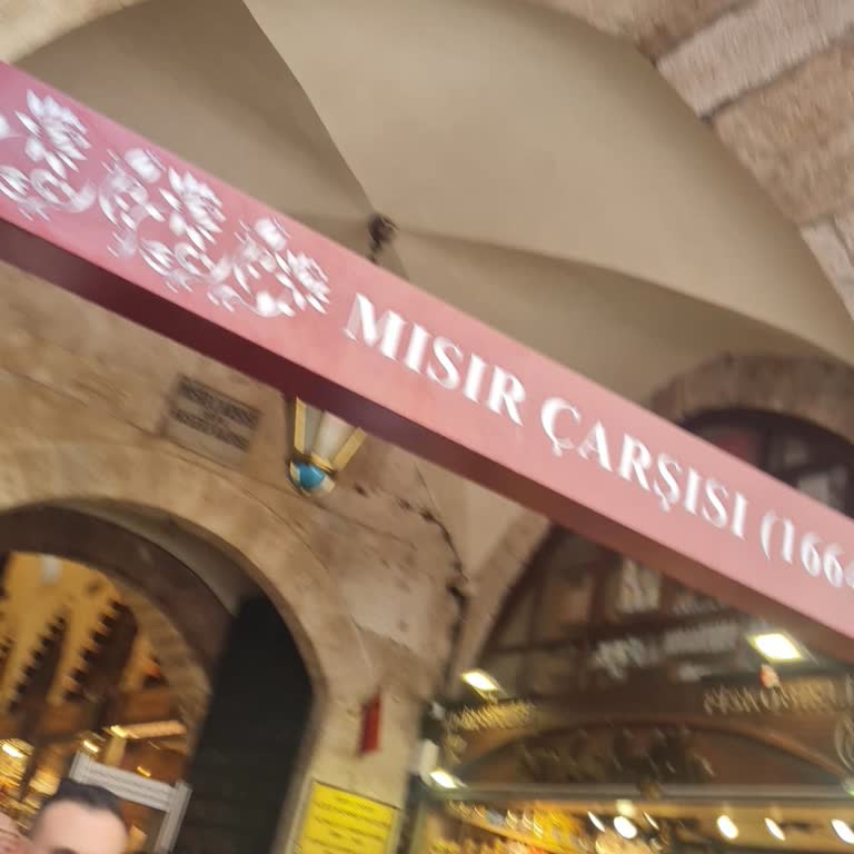 Mısır Çarşısındaki Burger King Bayisinin Saldırganlığı
