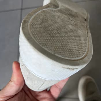 Divarese Ayakkabı Tabanındaki Görünmeyen Çiviler Sonucu Oluşan Sağlık Sorunu