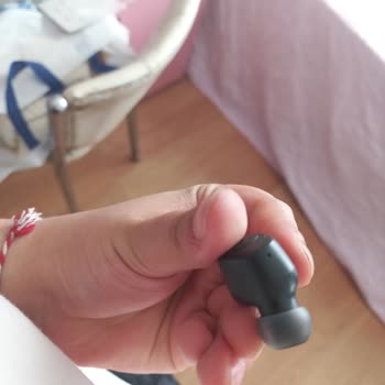 JBL Sağ Mavi Işık Yanmıyor