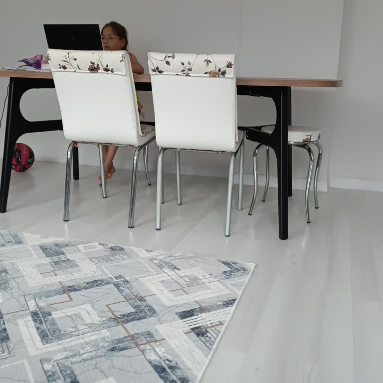 Antalya Konyaaltı Liman İstikbal Mobilya Mağazası Siparişi Göndermiyor!