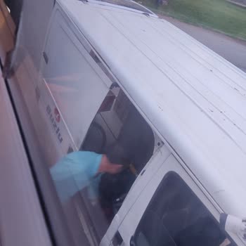 Buzlu Turizmin Başka Araçtan Takviye Benzin Yapılması