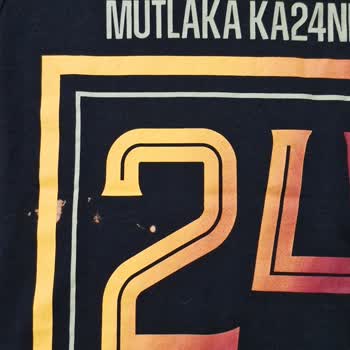 GS Storeden Alınan Tişörtün Baskı Hatası