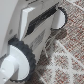 Omix Robot Süpürge Ana Fırçası Yere Değiyor Ve Ses Yapıyor