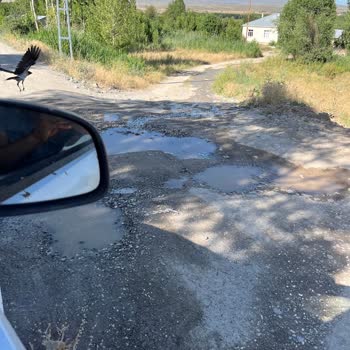 Van Büyükşehir Belediyesi Çukurlu Ve Bozuk Yol