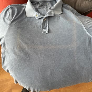 Vakko'dan Aldığım T-shirt'te Çizgi Oluştu