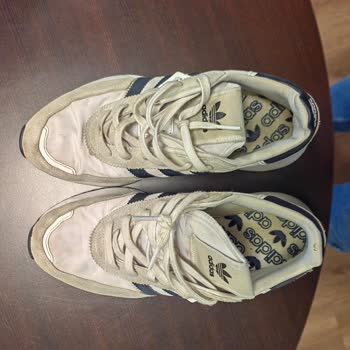 adidas Üretim Hatası Ve Müşteri Memnuniyeti Sorunları