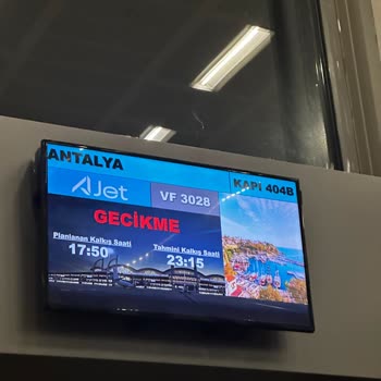 Ajet (Anadolu Jet) 17:50 Uçuşunun 23:40'a Ertelenmesi