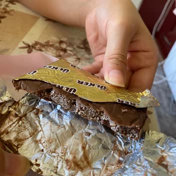 A. 101 Den Alınan Ülker Sütlü Çikolata