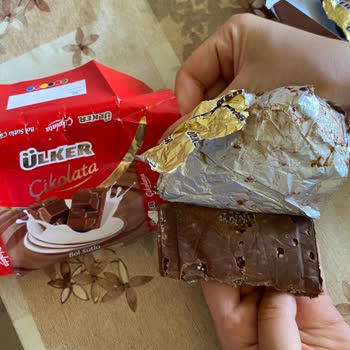 A. 101 Den Alınan Ülker Sütlü Çikolata