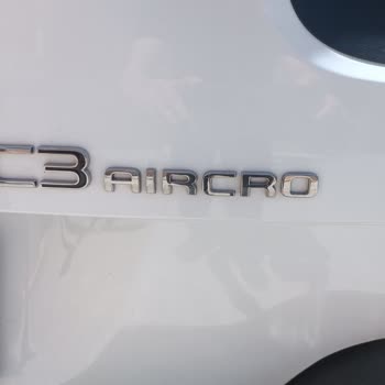 Citroen Aracın Sayıları Düşmüş S Yok Düşmüş Yardımcı Olun