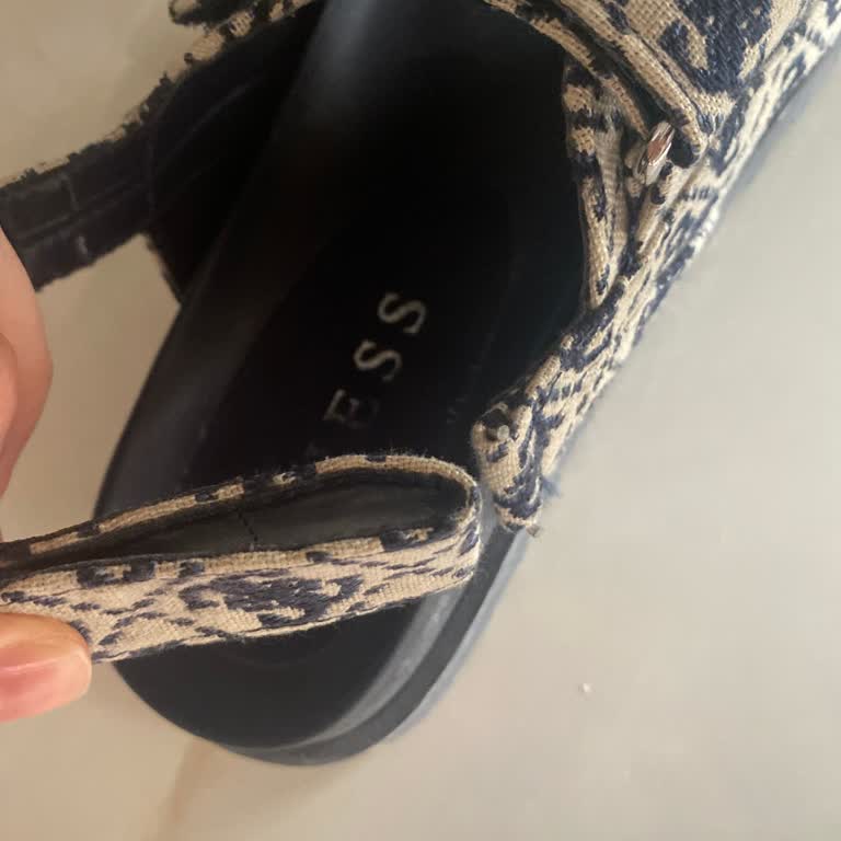 Trendyol Guess Sandalet Arka Metal Kısmı Koptu Ne Yapacağım
