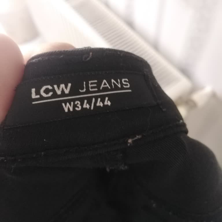 LCW Pantolonum Yırtıldı