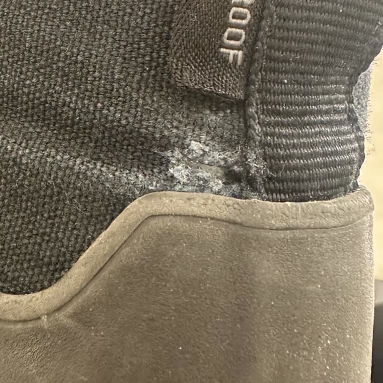 Converse Kalitesiz Ürüne Sahip Çıkmıyor