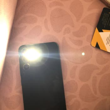 Samsung A34 Arka Kapakta Işık Sızması