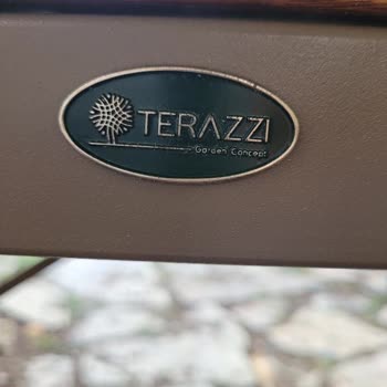 Bauhaus'ta Terazzi Garden Concept Çöp Satıyor