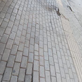 Bursa Büyükşehir Belediyesi Kaldırım Taşlarında Göçme