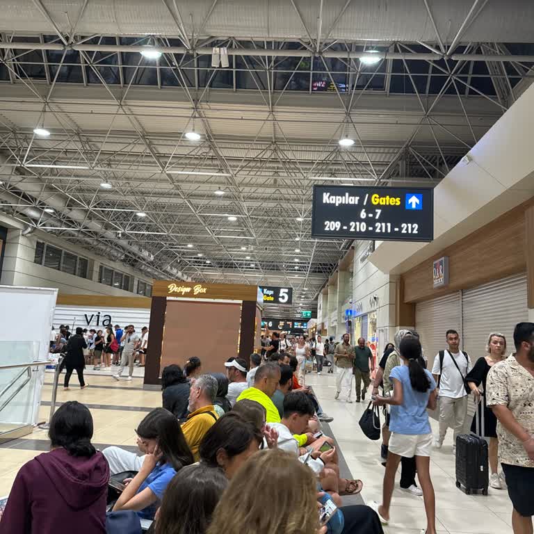 Sunexpress İle Antalya-İzmir Uçuşunda Yaşanan Mağduriyet