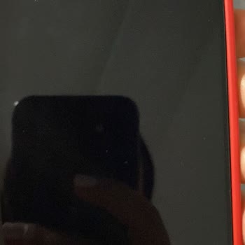 İPhone 13 Ekran Koruyucunun Takılmaması