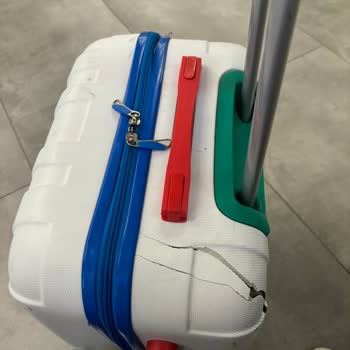 Ajet / Kayseri Havalimanı / Hasarlı Bagaj