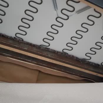 Bellona 1 Yılı Geçti, Paslı Koltuk Takımımı Tamir Etmedi.