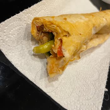 Yemeksepeti Yemek Sepetin Siparişimden Saç Çıktı Ve Ücreti Eksik İade Edildi.