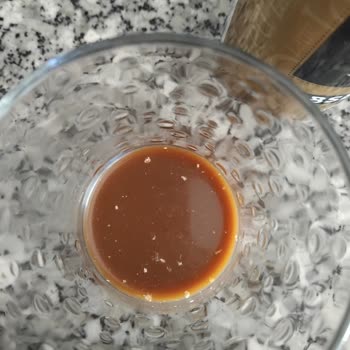 Obsesso Sütlü Kahve Kapalı Kutunun İçinden Bir Şeyler Çıkıyor