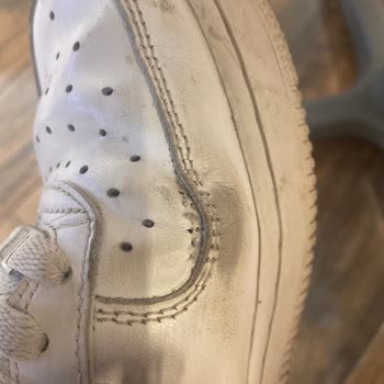 Nike Air Force 1'07 Boyası Çıktı, Dikişleri Söküldü
