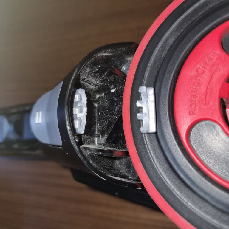 Bosch Ultimate 7 Süpürge Filtre Tırnağı Kırılma Sorunu