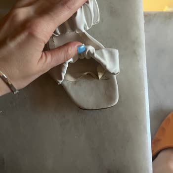 Bambi Ayakkabı Almış Olduğum Bambi Marka Terliklerin Müşteri Yanıltması