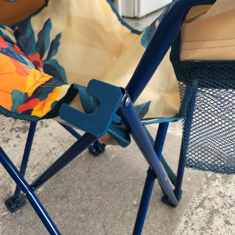 Migros Rejisör Sandalye 10 Günde Kırıldı