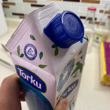 Torku Süt Paketi (Tetra Pak) Sürekli Kapaktan Sızdırıyor Yeter Artık