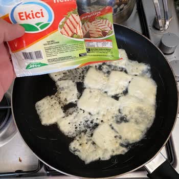 Ekici Peynir Ekici Hellim Peyniri Kasar Gibi Eridi.