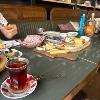 Konya Big Chefs'te Yavaş Çay Servisi Sorunu