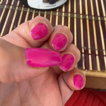 Ojemoje_thenailhouse (Instagram) Kalıcı Oje Yaptılar Üç Günde Soyuldu