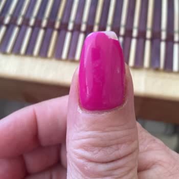 Ojemoje_thenailhouse (Instagram) Kalıcı Oje Yaptılar Üç Günde Soyuldu