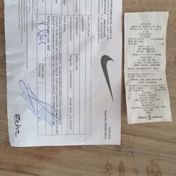 Nike Barçın Sur Yapı Bursa Rengi Solan T-shirt