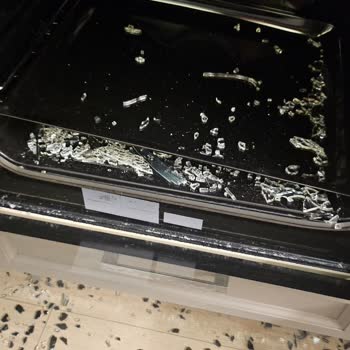 Franke Fırın Camı Patladı