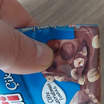 Eti Gıda Çikolatanın 1/3'lük Kısmının Olmaması Ve Kötü Halde Gözükmesi