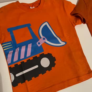 LCW Tshirtün Baskısındaki Boya Her Şeye Boya Verdi